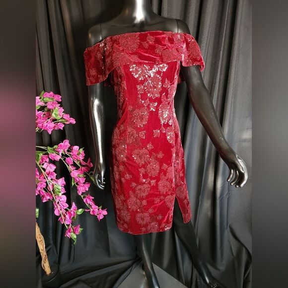 NWT Adrianna Papell Velvet Sequin Sheath Dress in Garnet - Picture 12 of 13